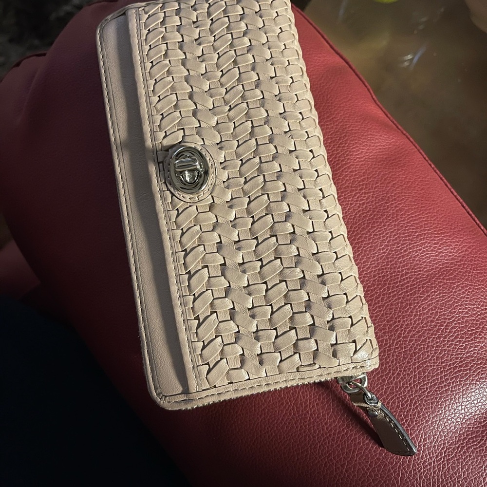 COACH leather new wallet never used